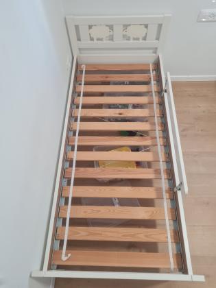 מיטת מעבר איקאה (160*70) + מזרון + מעקה