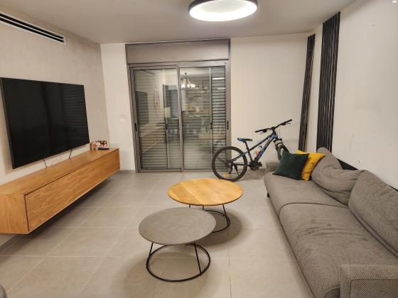 שושנה דמארי 3