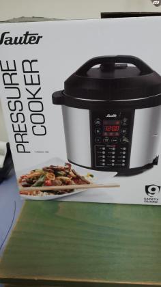 סיר לחץ חדש בקופסה של חברת סאווטר