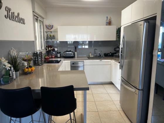 שמחה הולצברג 5 (רחובות החדשה)