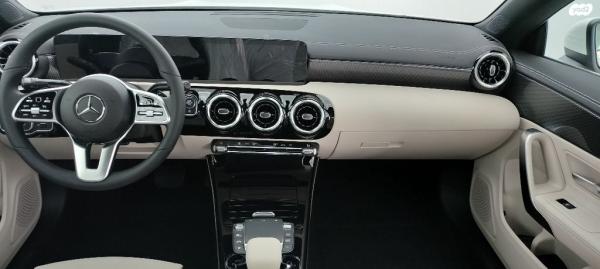 מרצדס CLA CLA180 Sport אוט' 1.3 (136 כ''ס) בנזין 2023 למכירה ב