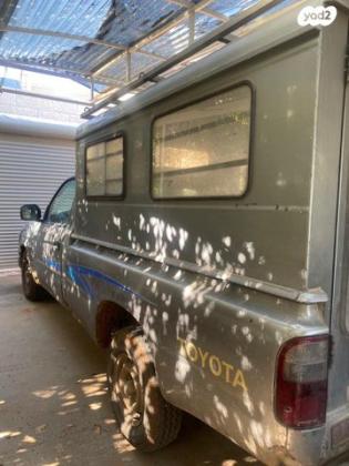 טויוטה היילקס 2X4 DLX חד קבינה ידני דיזל 2.5 (89 כ"ס) דיזל 2002 למכירה בפרדס חנה כרכור