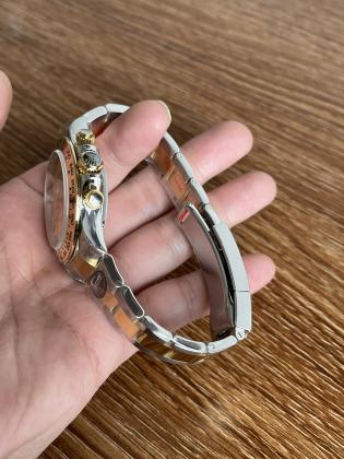 שעונים בבנייה אישית 100% זהים