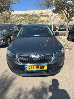 סקודה אוקטביה Ambition אוט' 1.5 (150 כ''ס) בנזין 2019 למכירה ב