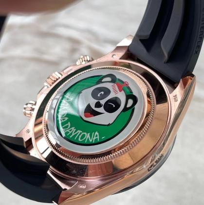 שעונים בבנייה אישית 100% זהים