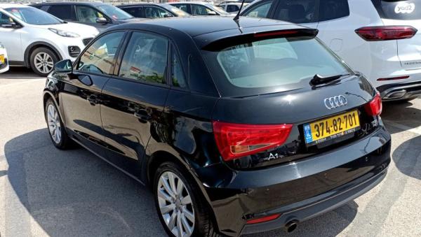 אאודי A1 Sportback אוט' 1.0 (95 כ''ס) בנזין 2018 למכירה ב