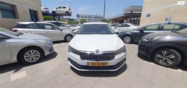סקודה סופרב (2019 ואילך) Ambition FL אוט' סדאן 1.5 (150 כ''ס) בנזין 2019 למכירה ב