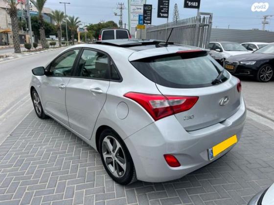 יונדאי i30 Premium אוט' 1.6 (135 כ''ס) בנזין 2016 למכירה בראשון לציון