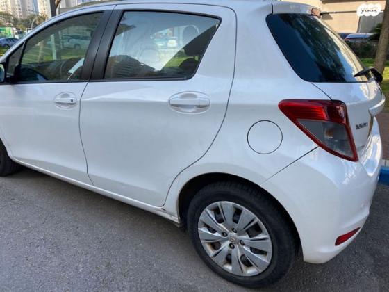 טויוטה יאריס Style אוט' 1.3 (99 כ"ס) בנזין 2014 למכירה בפתח תקווה