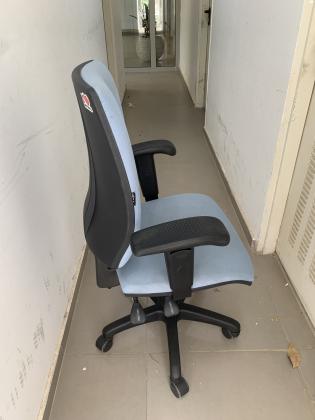 כיסא משרדיהכל עובדפשוט אין לי