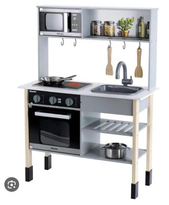 מטבח מעץ לילדים דגם Miele