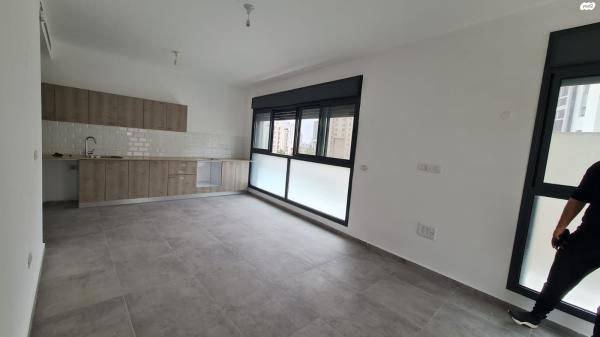 החיצון 3 (מרכז העיר א')