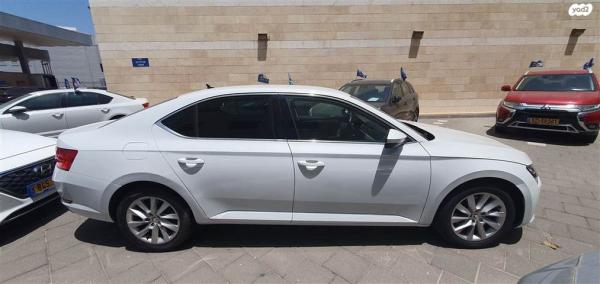 סקודה סופרב (2019 ואילך) Ambition FL אוט' סדאן 1.5 (150 כ''ס) בנזין 2019 למכירה ב