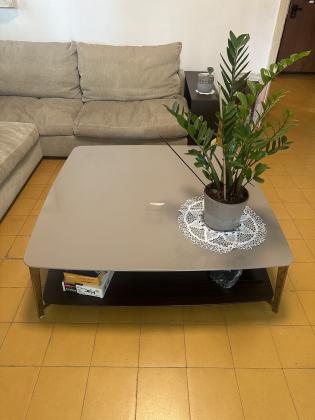 שולחן סלון יוקרתי מבית הביטאט