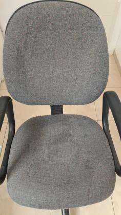 למכירה כסא משרדי / תלמיד
