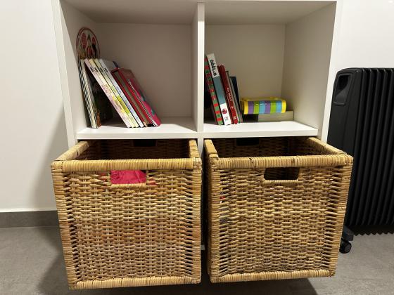 כוורת 4 תאים של איקאה שמורה כמו חדשה