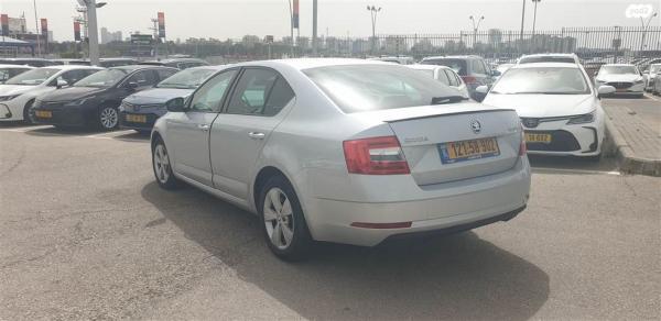 סקודה אוקטביה Ambition אוט' 1.5 (150 כ''ס) בנזין 2019 למכירה ב