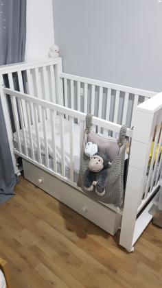 למכירהחדר שינה יפהפה לתינוק, מיטה