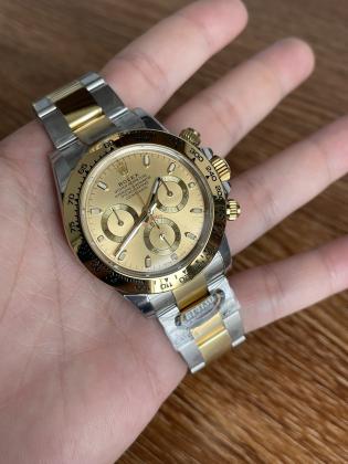 שעונים בבנייה אישית 100% זהים