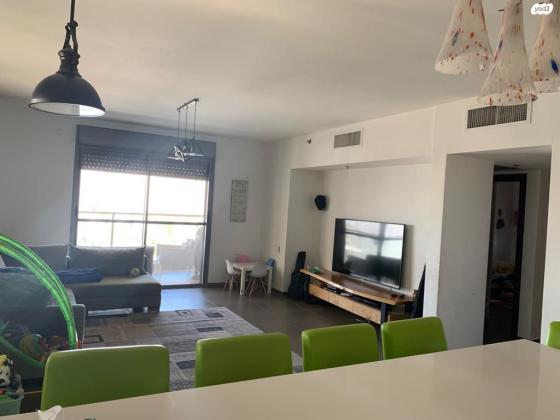 אסירי ציון 24 (נווה גן)