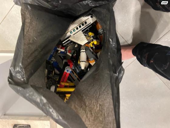 אלפי יחידות לגו מקורי בתפזורת