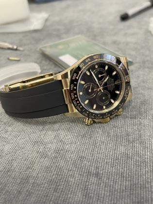 שעונים בבנייה אישית 100% זהים