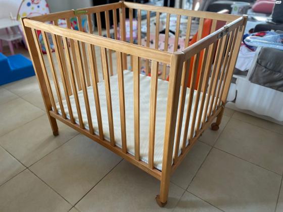 למכירה!!! לול עץ איכותי גדול,