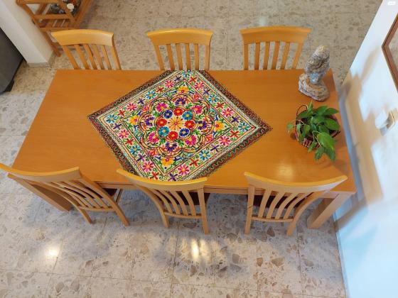 שלוחן פינת אוכל, מעץ אורן