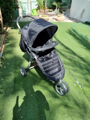 עגלת תינוק קומפלט כולל כל החלקים