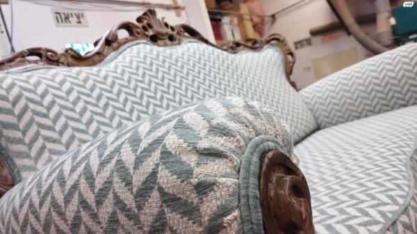 הספה טופלה מהיסוד, חיזוקי עץ,