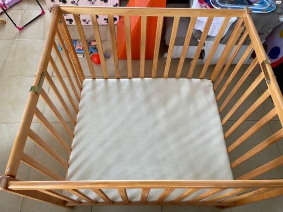 למכירה!!! לול עץ איכותי גדול,