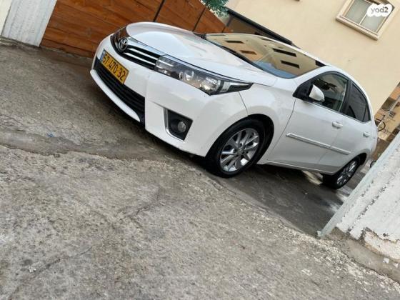 טויוטה קורולה GLI-FL אוט' 1.6 (132 כ''ס) [2013-2016] בנזין 2015 למכירה בטייבה