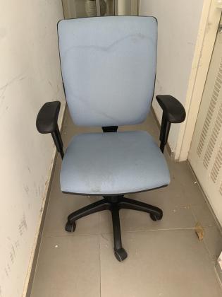 כיסא משרדיהכל עובדפשוט אין לי