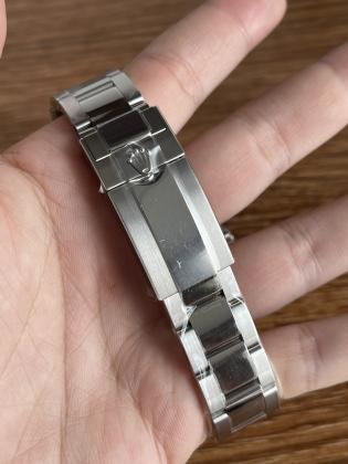 שעונים בבנייה אישית 100% זהים