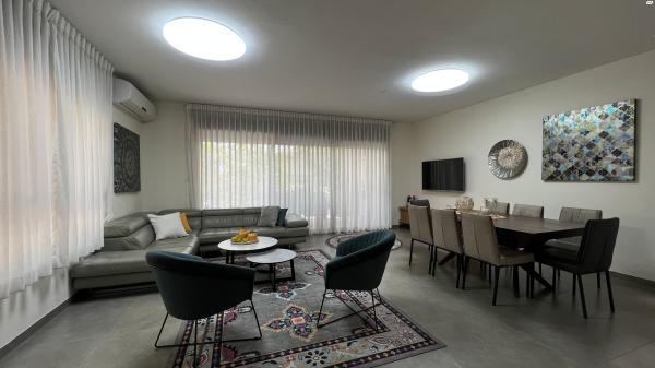 זיקו גרציאני 37 (פסגות אפק)