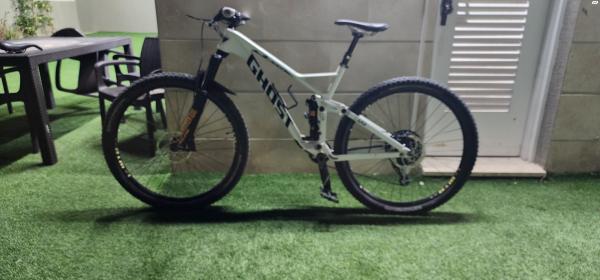 למכירה Ghost Slamr 6