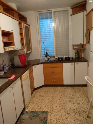 זכריה הלל 4 (מחנה יהודה)