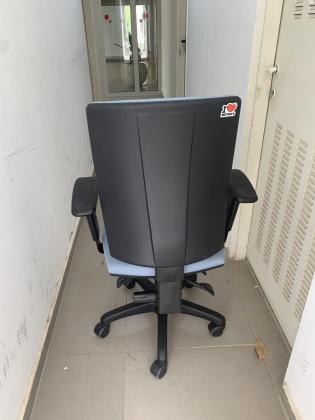 כיסא משרדיהכל עובדפשוט אין לי