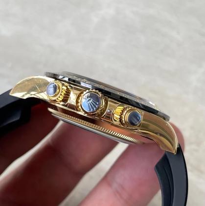 שעונים בבנייה אישית 100% זהים