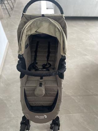 עגלת בייבי ג״וגר סיטי מיני