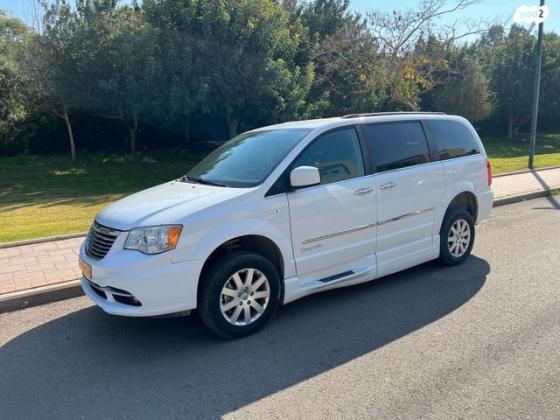 קרייזלר גראנד וויאג'ר Touring אוט' 7 מק' 3.6 (279 כ''ס) בנזין 2016 למכירה באבן יהודה