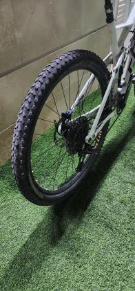 למכירה Ghost Slamr 6