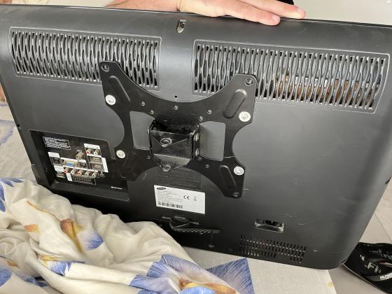 טלויזיה 26 אינץ שמורה היטב