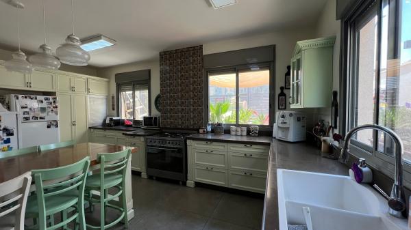 זיקו גרציאני 37 (פסגות אפק)