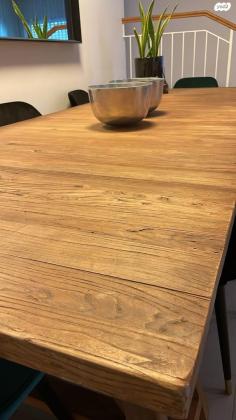 שולחן אבירים מדהים ביופיו! ענק