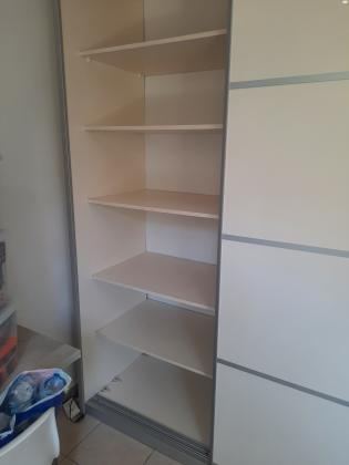 למכירה ארון הזזה