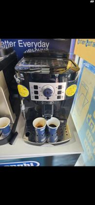 מכונת קפה טוחנת חדשה לחלוטין