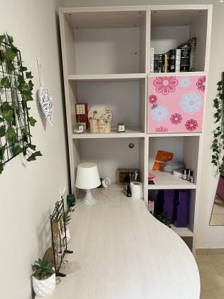 שולחן עם כוננית ו 3