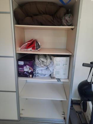 למכירה ארון הזזה