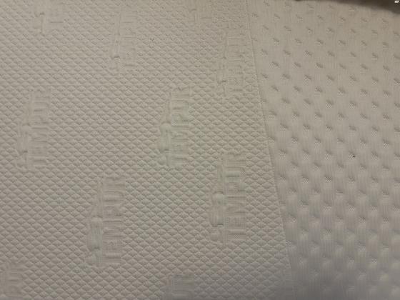 מיטה זוגית מעץ מלא, ייבוא